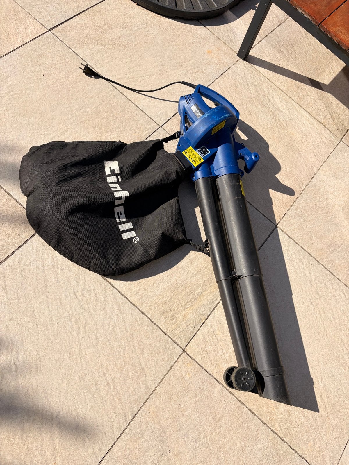 Einhell Elektrische Bladblazer met Zuigfunctie, Ophalen, Gebruikt, Handgedragen, Met opvangzak