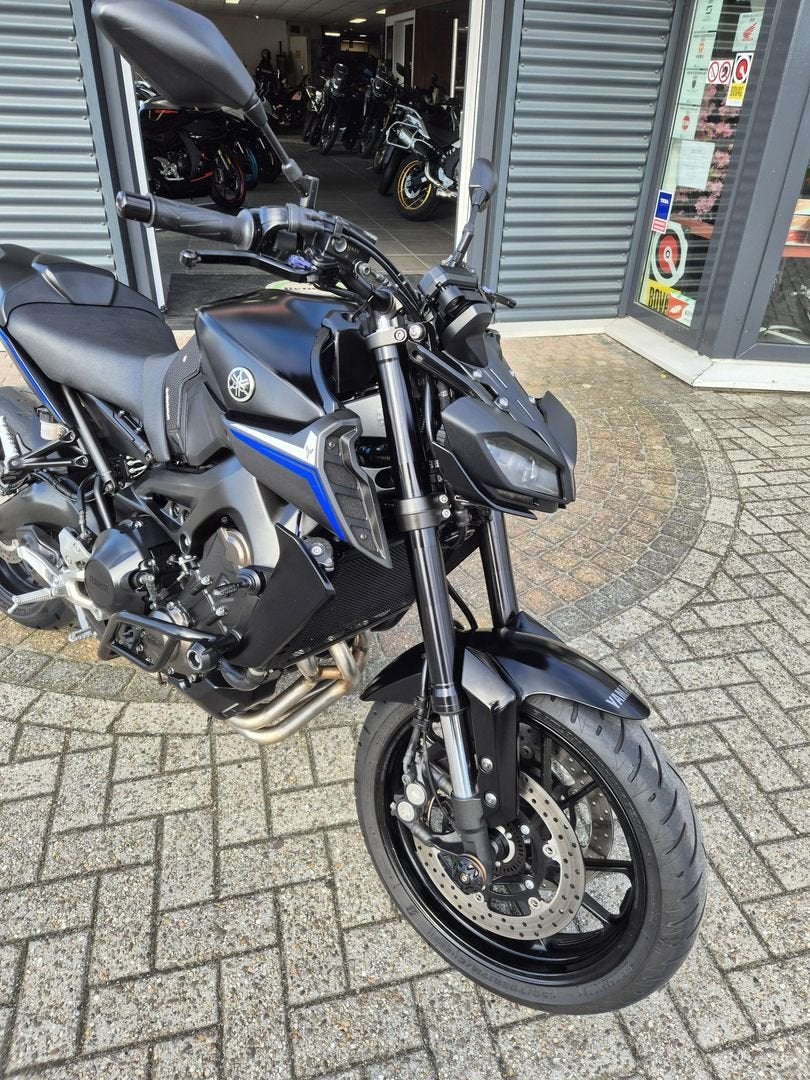 YAMAHA MT 09 ABS (bj 2020), Motoren, Motorrijbewijs A, Bedrijf, Meer dan 35 kW, YAMAHA