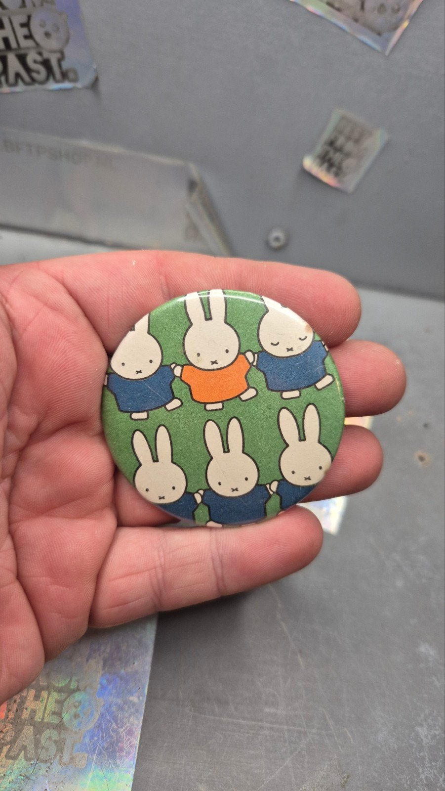 Nijntje button / speld met meerdere Nijntjes, Ophalen of Verzenden
