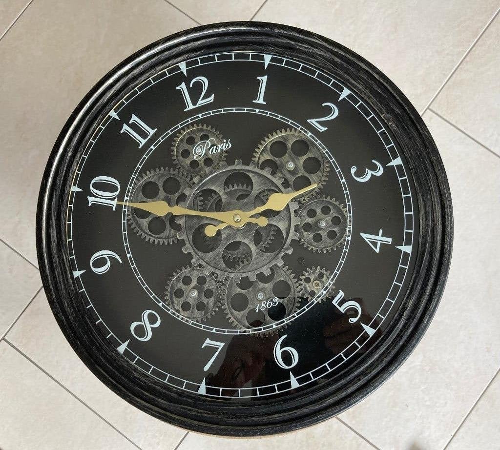 Wandklok met zichtbaar uurwerk - Industrieel design, Ophalen, Wandklok, Zichtbaar uurwerk, Analoog