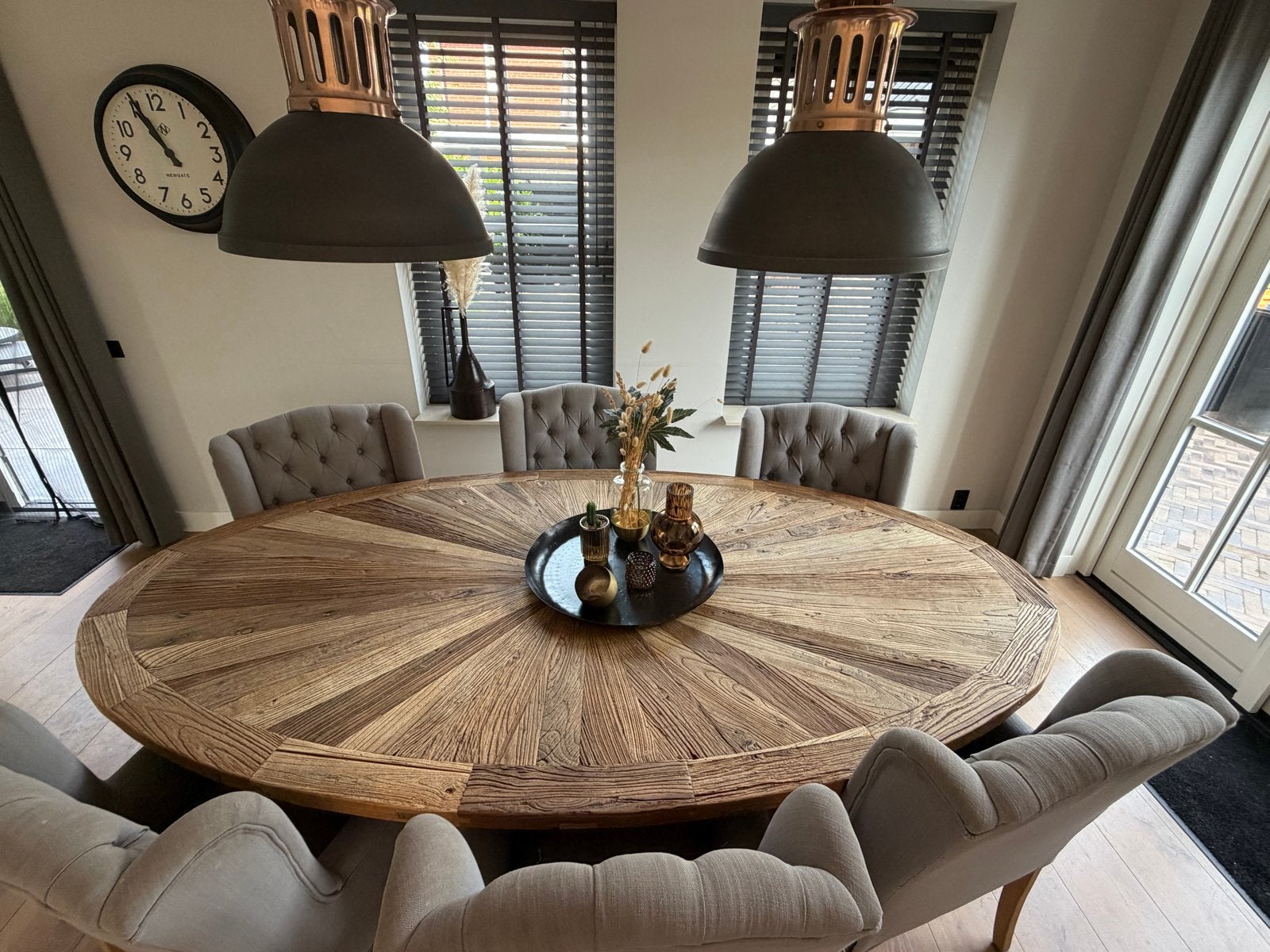 Ovale eettafel met uniek houten tafelblad, Huis en Inrichting, Tafels | Eettafels, Ophalen, Gebruikt, 100 tot 150 cm, 200 cm of meer