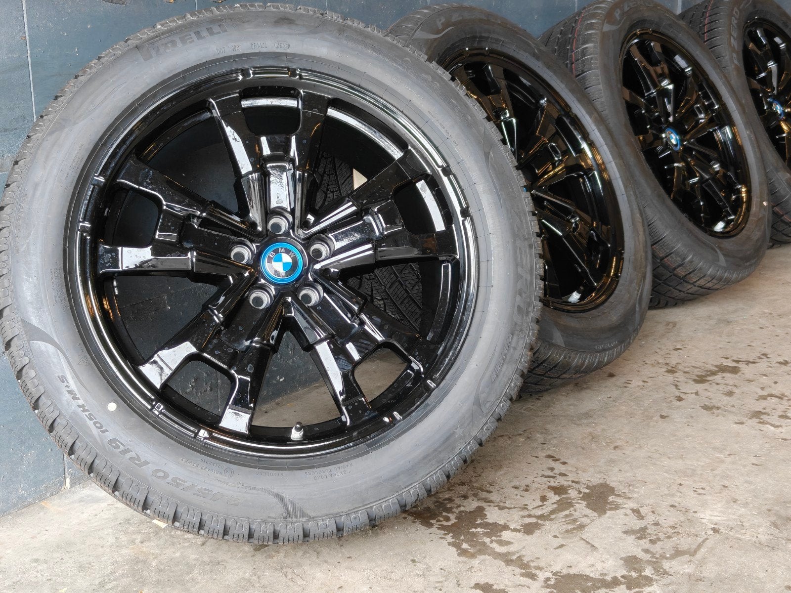 19" Originele BMW X3 iX3 X4 Winterset Pirelli Nieuwe Banden, 19 inch, Banden en Velgen, 2289CC, Bmwklantenservice@bmw.nl