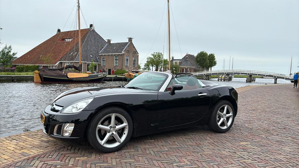 Opel GT 2.0 Turbo 2009  Nieuw st  Inruil mogelijk  66027  km, Auto's, 1998 cc, Achterwielaandrijving, 264 pk, 4 cilinders