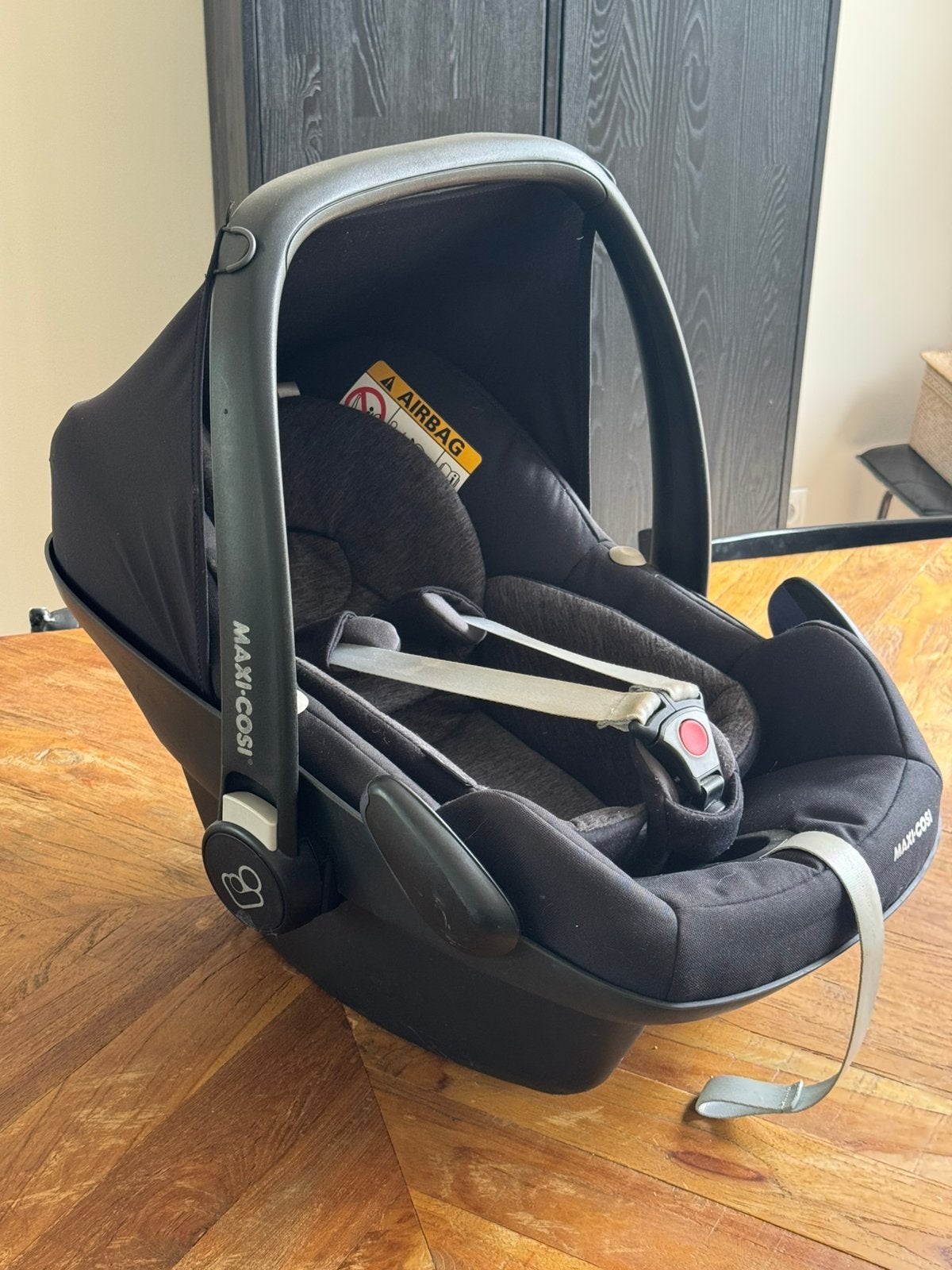 Maxi-Cosi i-Size Pebble Autostoeltje, Ophalen, Autogordel of Isofix, Gebruikt, Zijbescherming