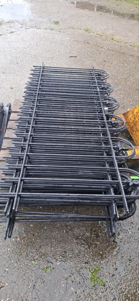 Zwart sierhekwerk, Tuin en Terras, Ophalen of Verzenden, Gebruikt, IJzer, Sierhekwerk