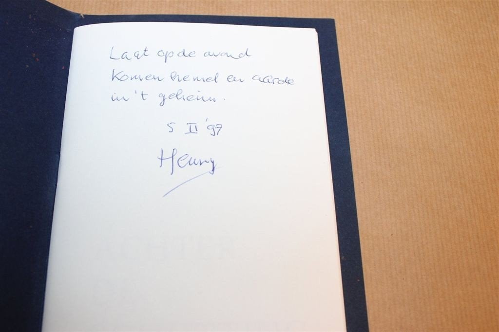 Achter de schutting — Haiku, Oplage 500, Ophalen of Verzenden, Gelezen
