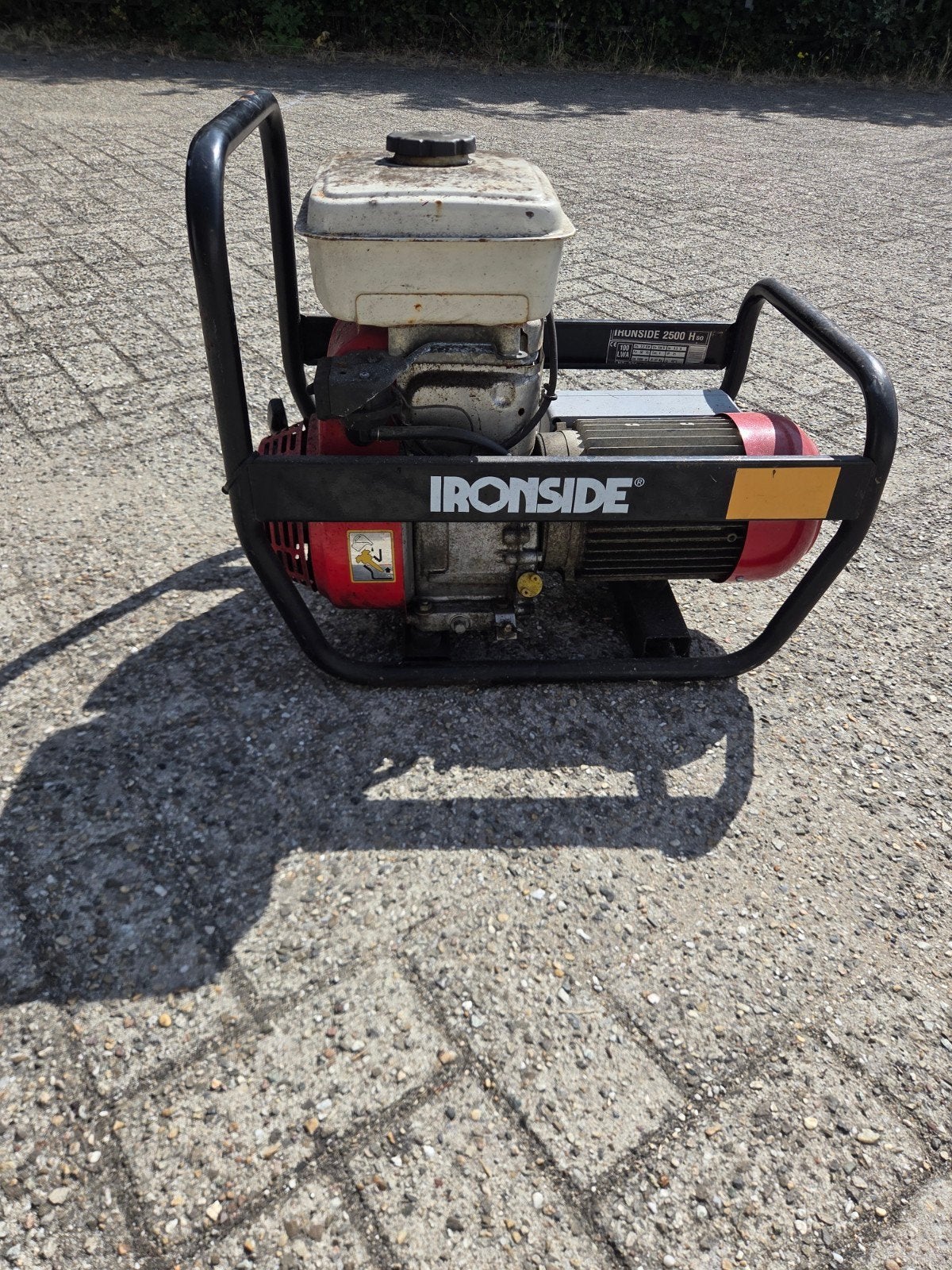 Ironside 2500 H generator met Honda G200 motor, Ophalen of Verzenden, Gebruikt, Minder dan 5 kVA, Benzine