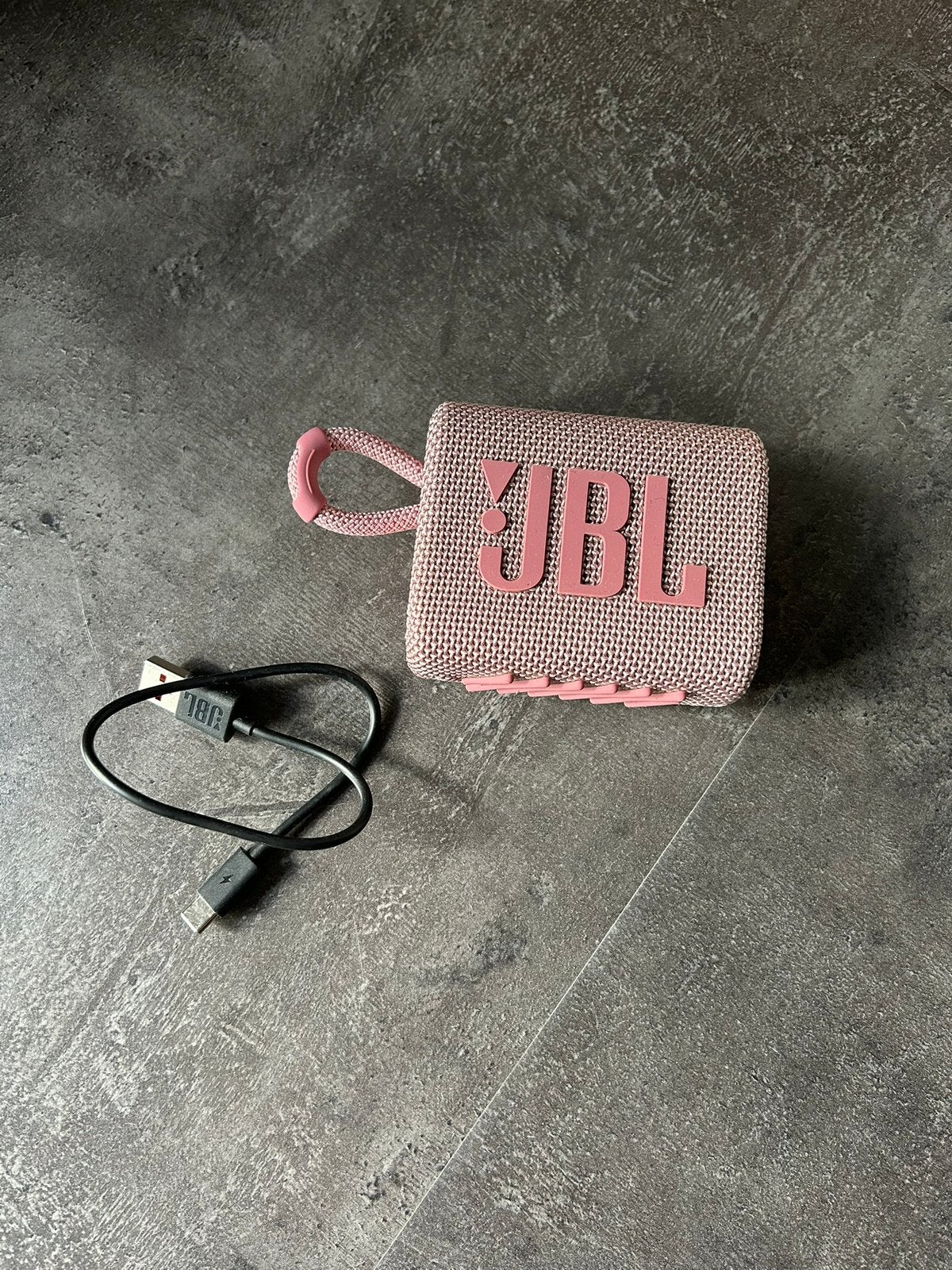 Kleine JBL box, Ophalen, Bluetooth, Zo goed als nieuw