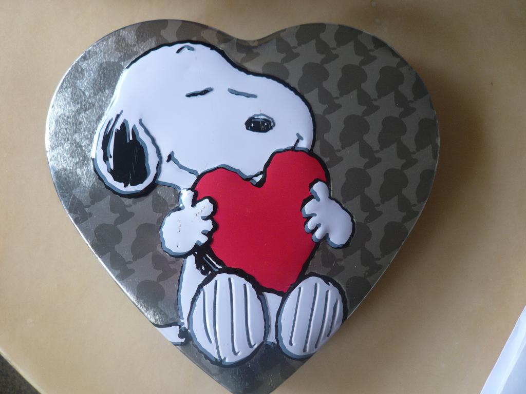 hartvormig blik van SNOOPY met hart, peanuts, Verzamelen, Ophalen of Verzenden, Snoopy, Zo goed als nieuw, Overige typen