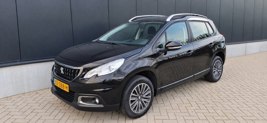 Peugeot 2008 1.2 PT. Blue Lion