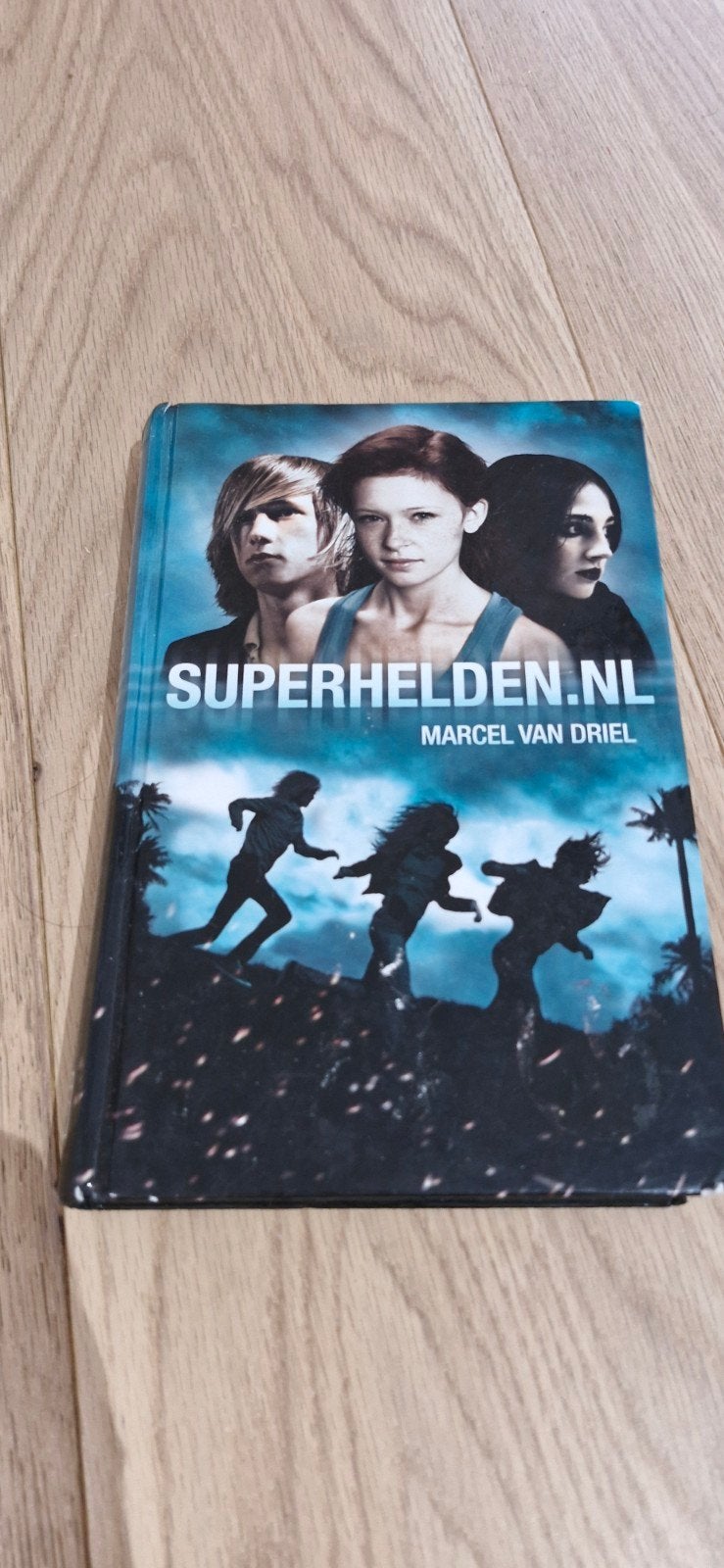 Superhelden- Marcel van Driel (Zo goed als nieuw), Ophalen of Verzenden, Zo goed als nieuw, Marcel van Driel, Fictie