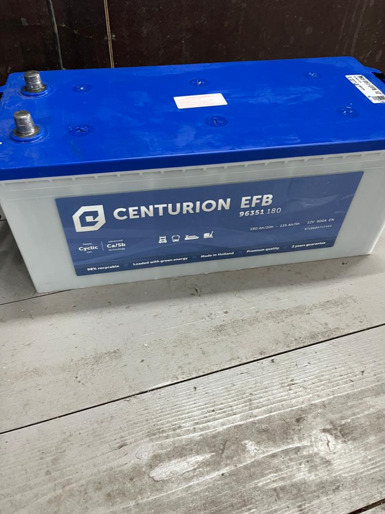 Semi tractie accu twee maal 180 amp, Auto-onderdelen, Accu's en Toebehoren, Ophalen of Verzenden, Gebruikt