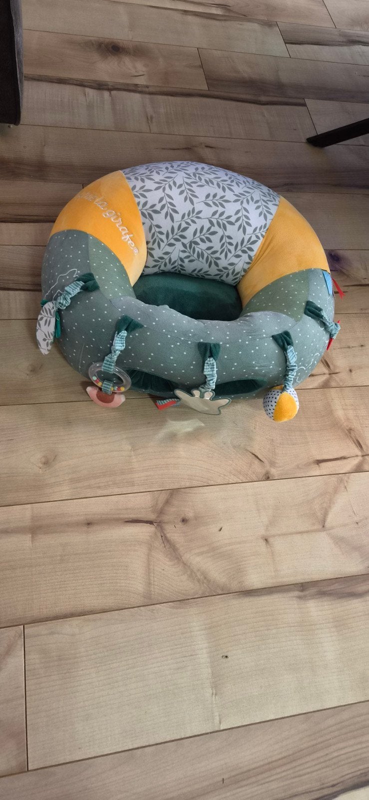 Sophie la giraffe babyzitje/Speelkussen met speeltjes, Ophalen, Zo goed als nieuw, Overige typen