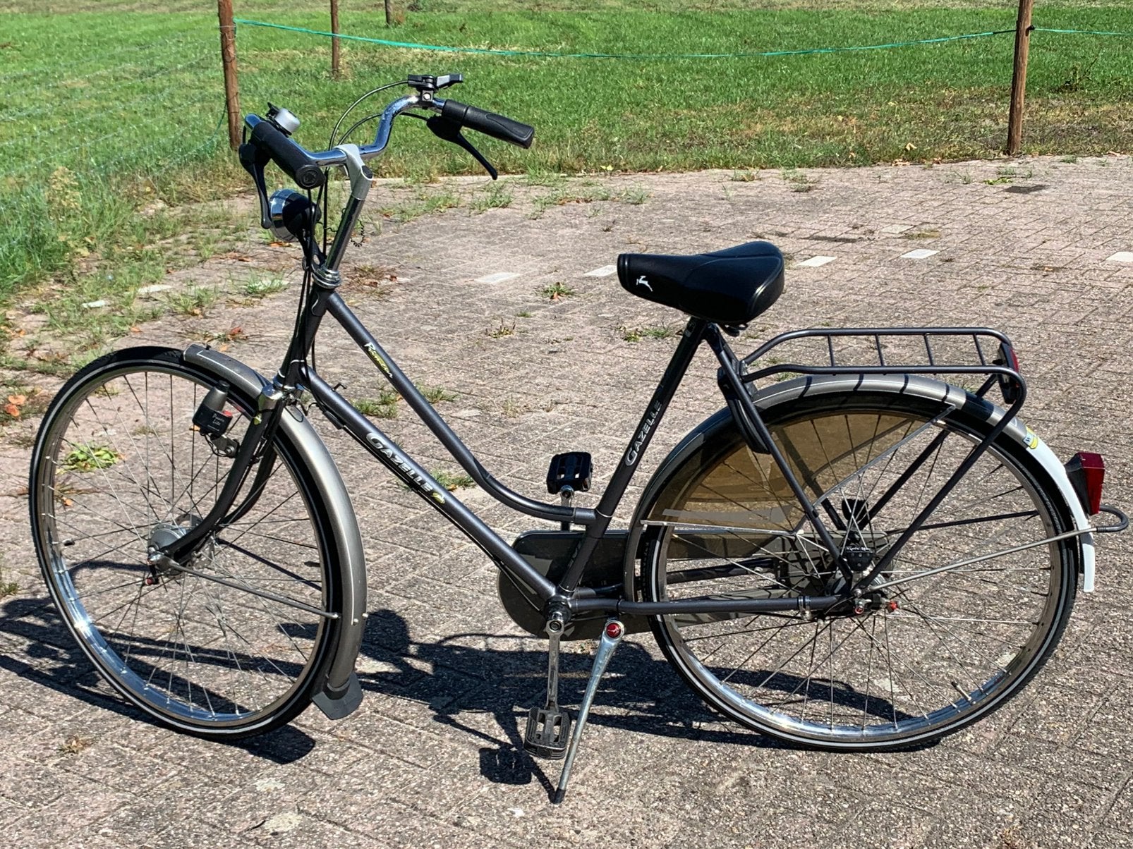 Mooie damesfiets gazelle met vijf versnellingen goede banden, Ophalen, Zo goed als nieuw, Minder dan 10 versnellingen, Gazelle