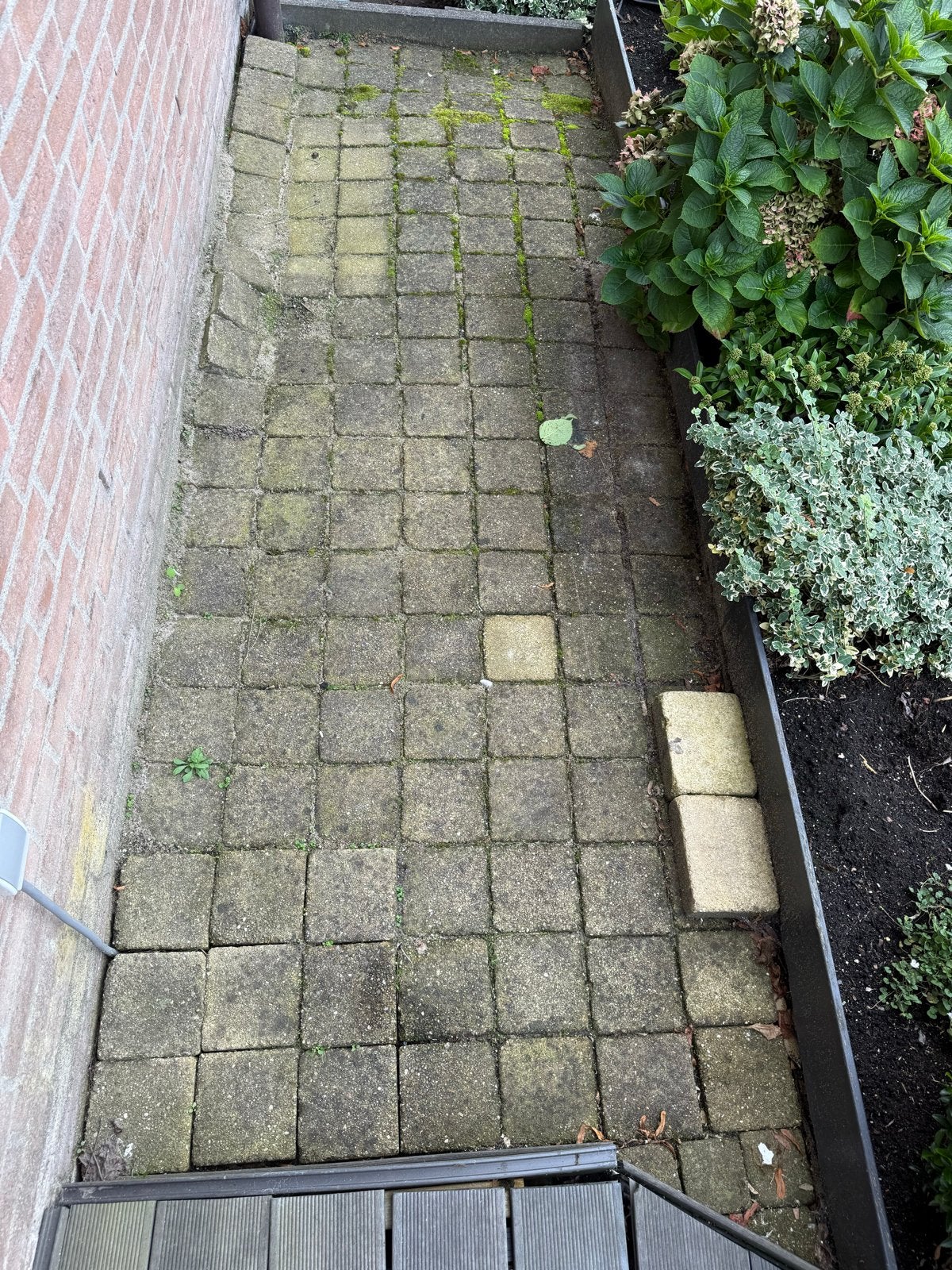 Gratis, ruim 3m2 beton tegels, klinkers, geel, Ophalen, Gebruikt, Klinkers, Minder dan 5 m²