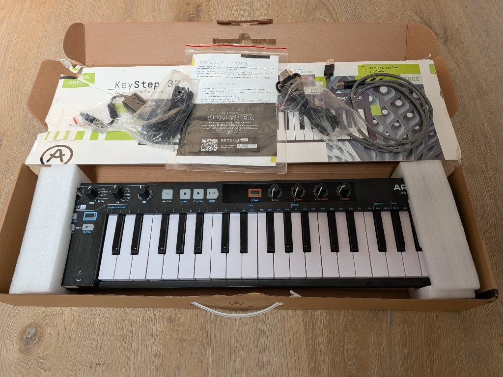 Arturia KeyStep 37 MIDI keyboard/sequencer, Muziek en Instrumenten, Ophalen of Verzenden, Zo goed als nieuw