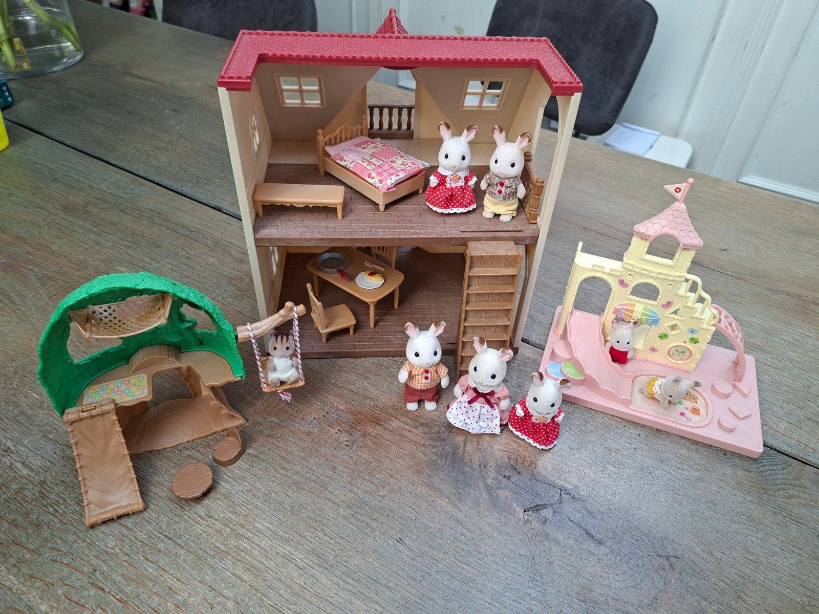 Sylvanian Families Huis, Speeltuin & Boomhut met Konijntjes, Kinderen en Baby's, Ophalen of Verzenden, Zo goed als nieuw, Jongen of Meisje
