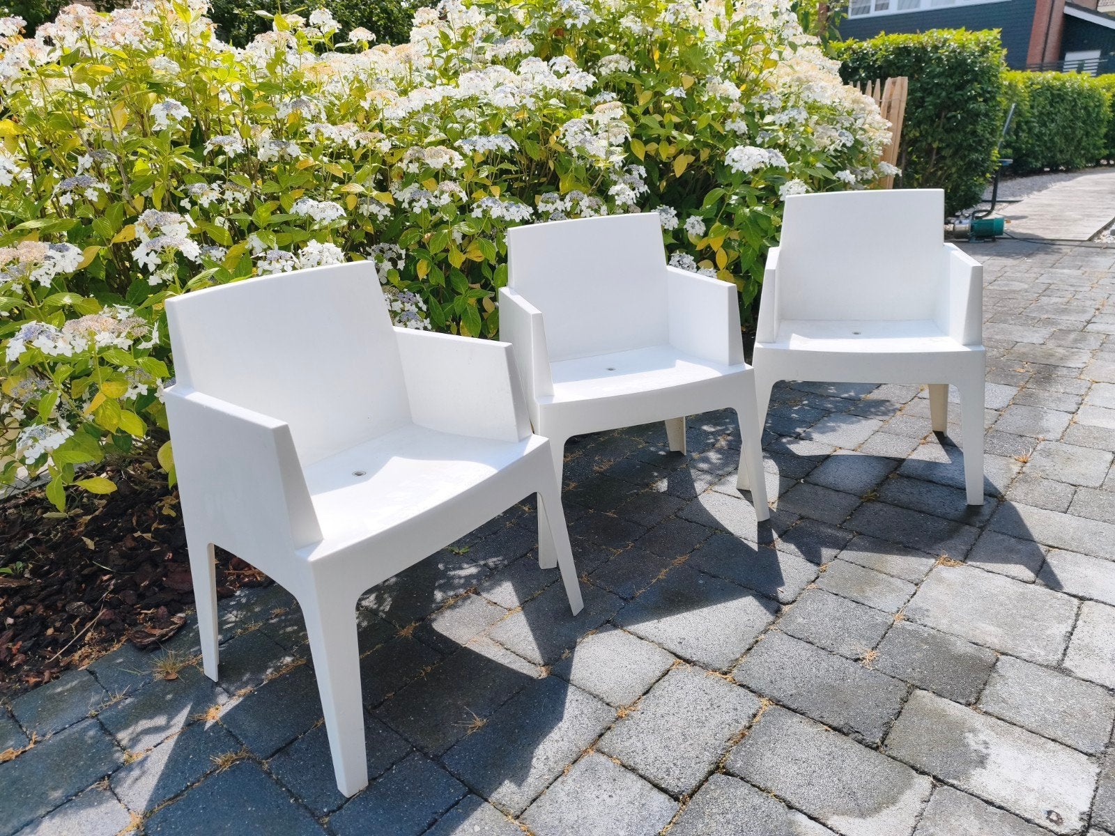 3x witte stapelbare tuinstoelen, Tuin en Terras, Tuinstoelen, Ophalen, Gebruikt, Kunststof, Stapelbaar
