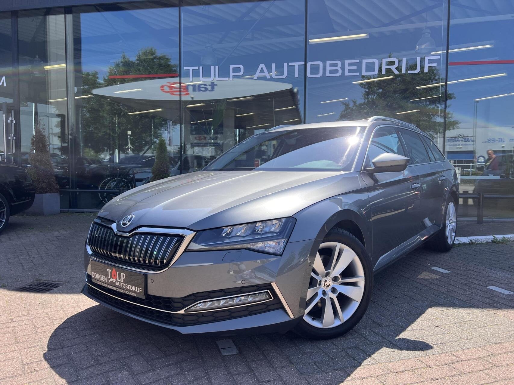 Skoda Superb Combi 1.4 TSI iV PHEV Bns Ed. Plus Automaat, Auto's, Dealer onderhouden, Gebruikt, Zwart, Leder