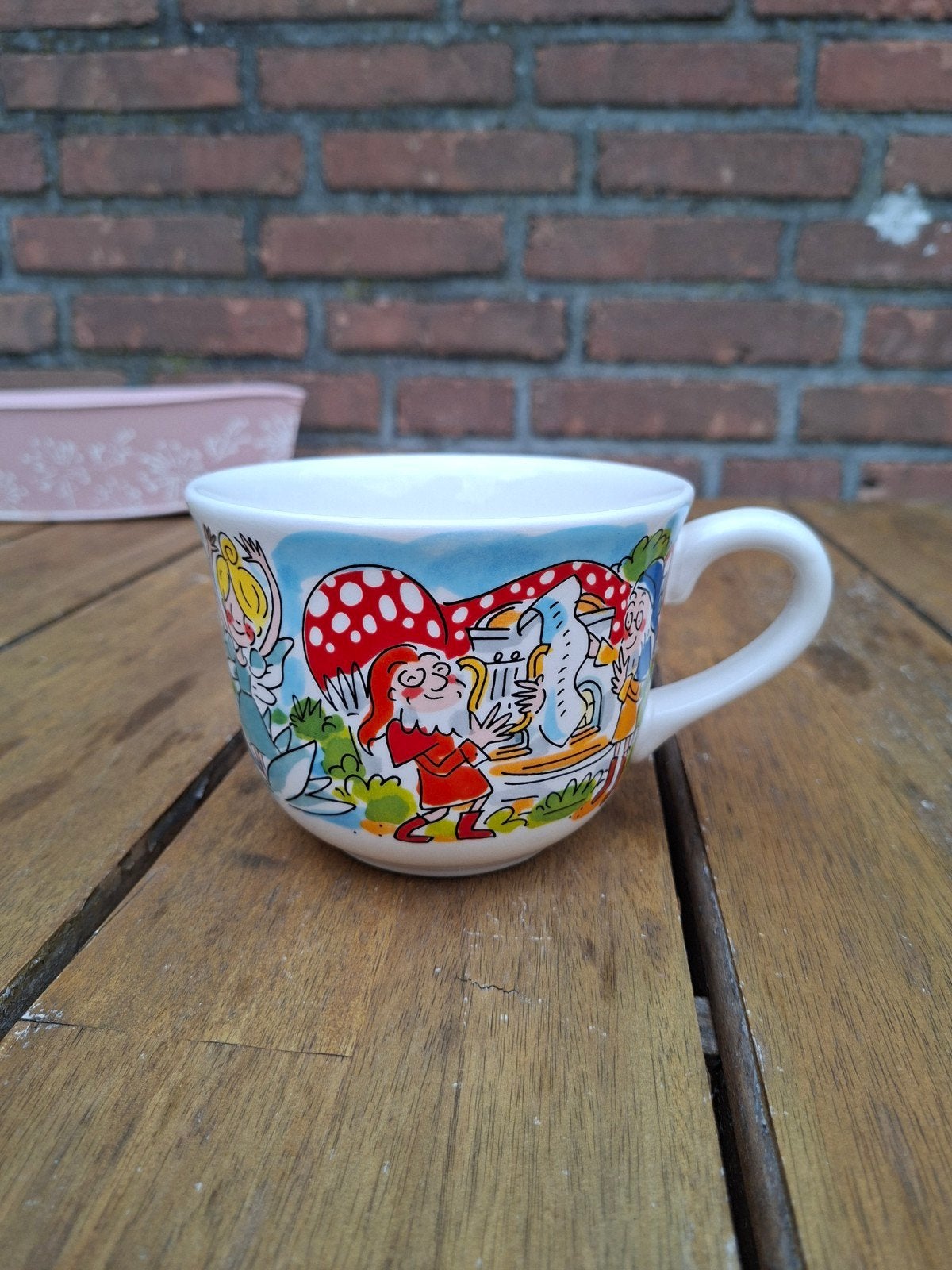 Blond Amsterdam Efteling soepkom, Huis en Inrichting, Keuken | Servies, Ophalen of Verzenden, Zo goed als nieuw, Kom(men), Aardewerk