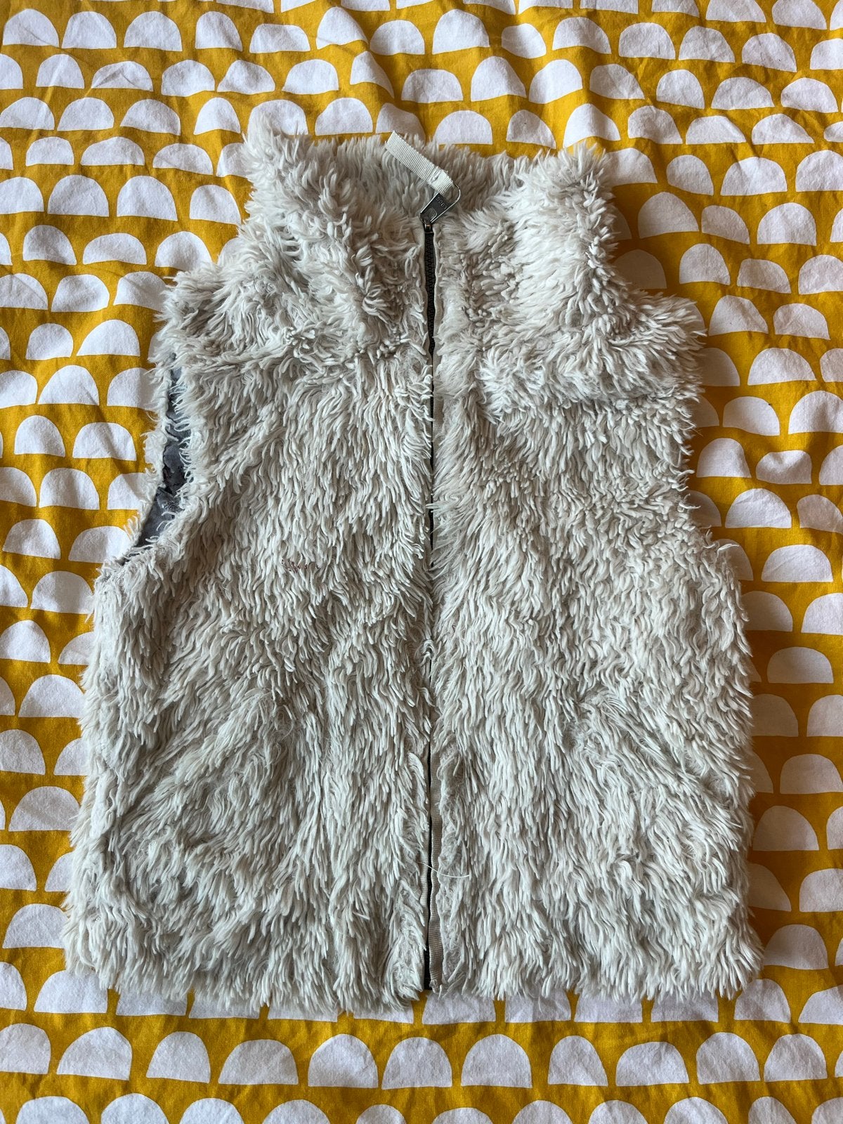 H&M harig wit Bont vestje maat 146, Kinderen en Baby's, Ophalen of Verzenden, Gebruikt, Meisje, Trui of Vest