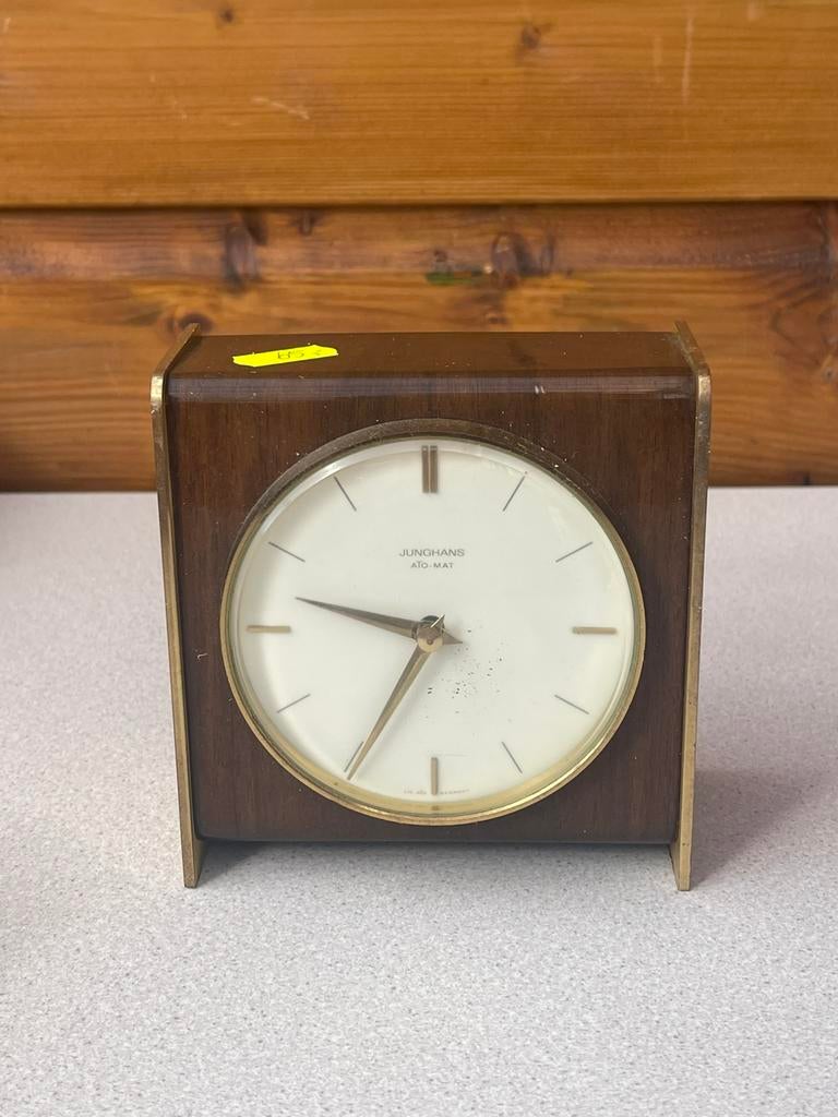 Junghans klokje, Ophalen, Wandklok