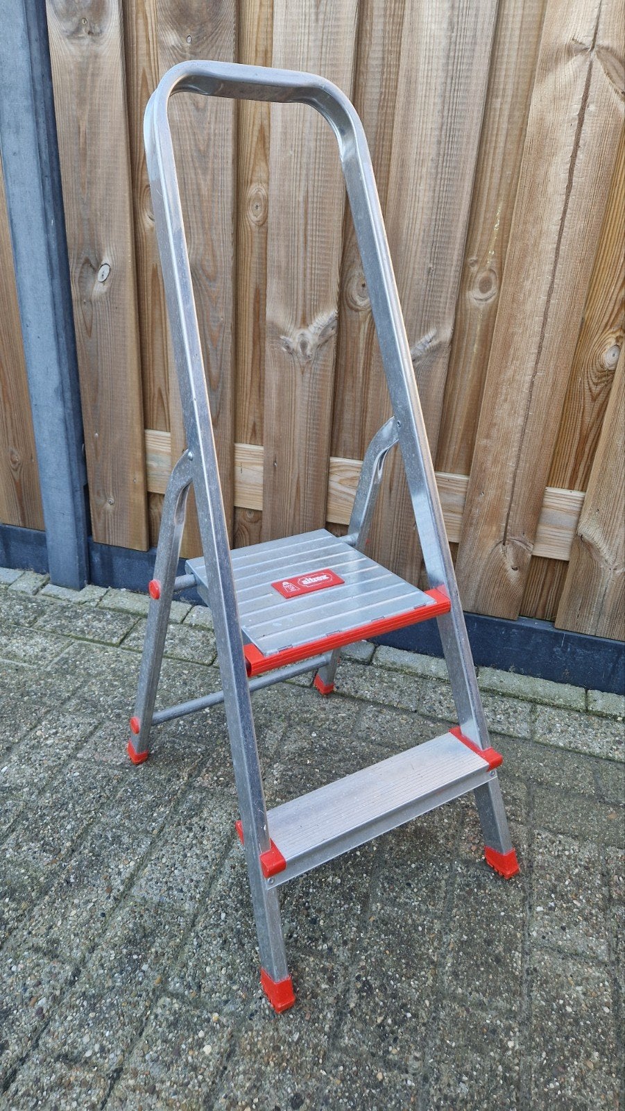 Altrex trapje, Ophalen, Zo goed als nieuw, Minder dan 2 meter
