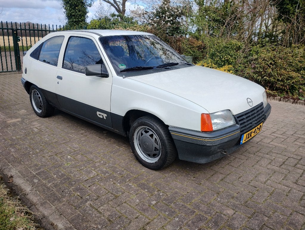 Opel Kadett  1.8i GT 1985 oldtimer, 978 kg, Zwart, 4 cilinders, Kadett