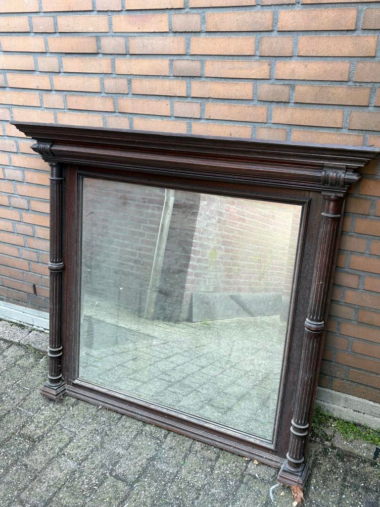 Antieke spiegel met donkerhouten lijst, Antiek en Kunst, Antiek | Spiegels, Ophalen, Rechthoekig, 100 tot 150 cm