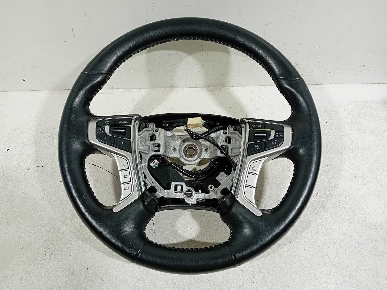 Stuur Mitsubishi Outlander, Onderdelen@venauto.nl, Van der Ven Autorecycling B.V., Gebruikt, Ettenseweg 76, 4706 PB Roosendaal, The Netherlands