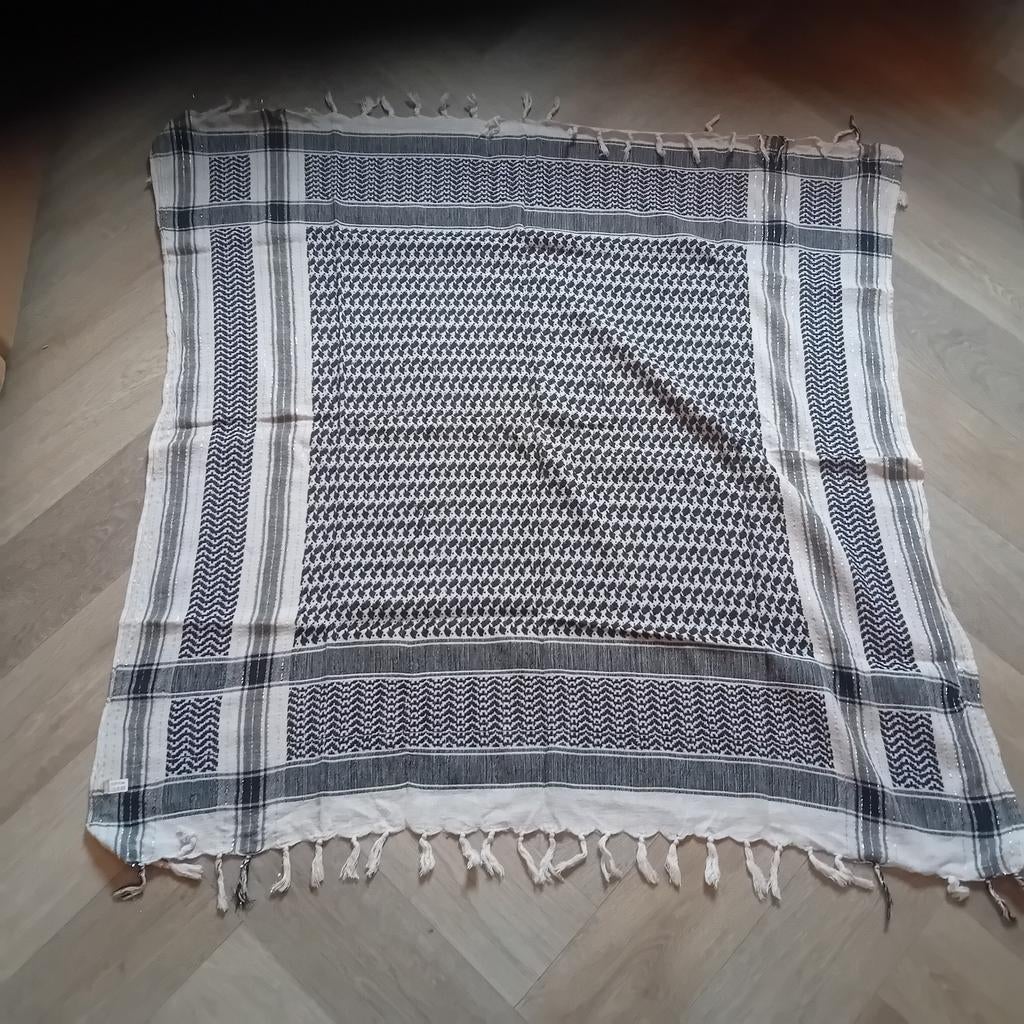 Zwart-witte Keffiyeh Sjaal - Unisex, Maat 46/48 (XL) of groter, Ophalen of Verzenden, Sjaal, Onbekend