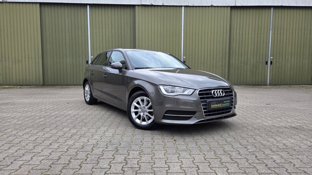 Audi A3 Sportback 1.4 TFSI Attr. Pro L (bj 2013), Voorwielaandrijving, Euro 5, Gebruikt, 4 cilinders