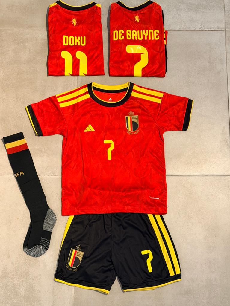 WK 2026 tenues + sokken ! Maat 116 t/m 164 kids + S !, Sport en Fitness, Voetbal, Maat S, Ophalen of Verzenden, Zo goed als nieuw