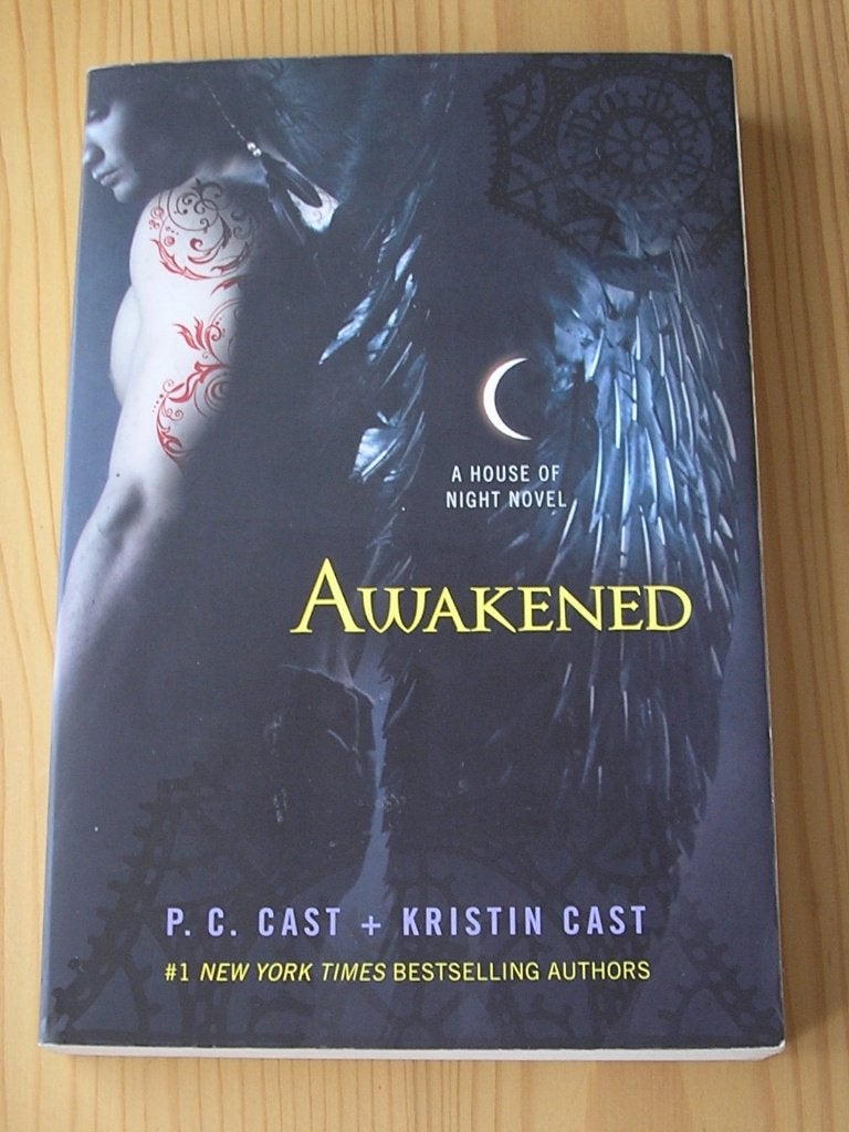 Awakened - P.C. Cast + Kristin Cast - Young Adult, Ophalen of Verzenden, Gelezen, P.C. Cast + Kristin Cast