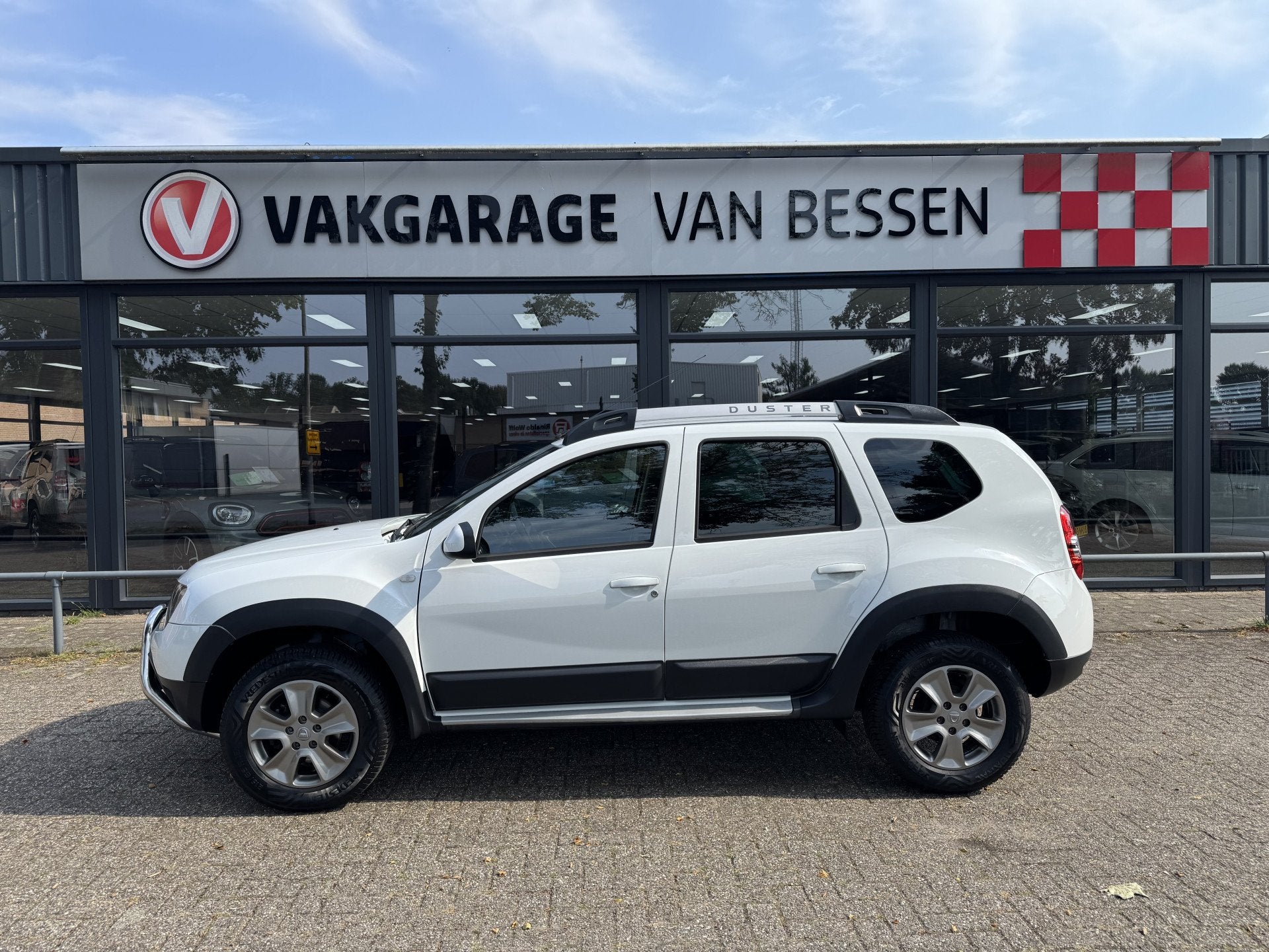 Dacia Duster 1.2 TCe 4x2 Prestige AIRCO-CRUISE-NAVI, Auto's, Voorwielaandrijving, Gebruikt, Euro 6, Duster