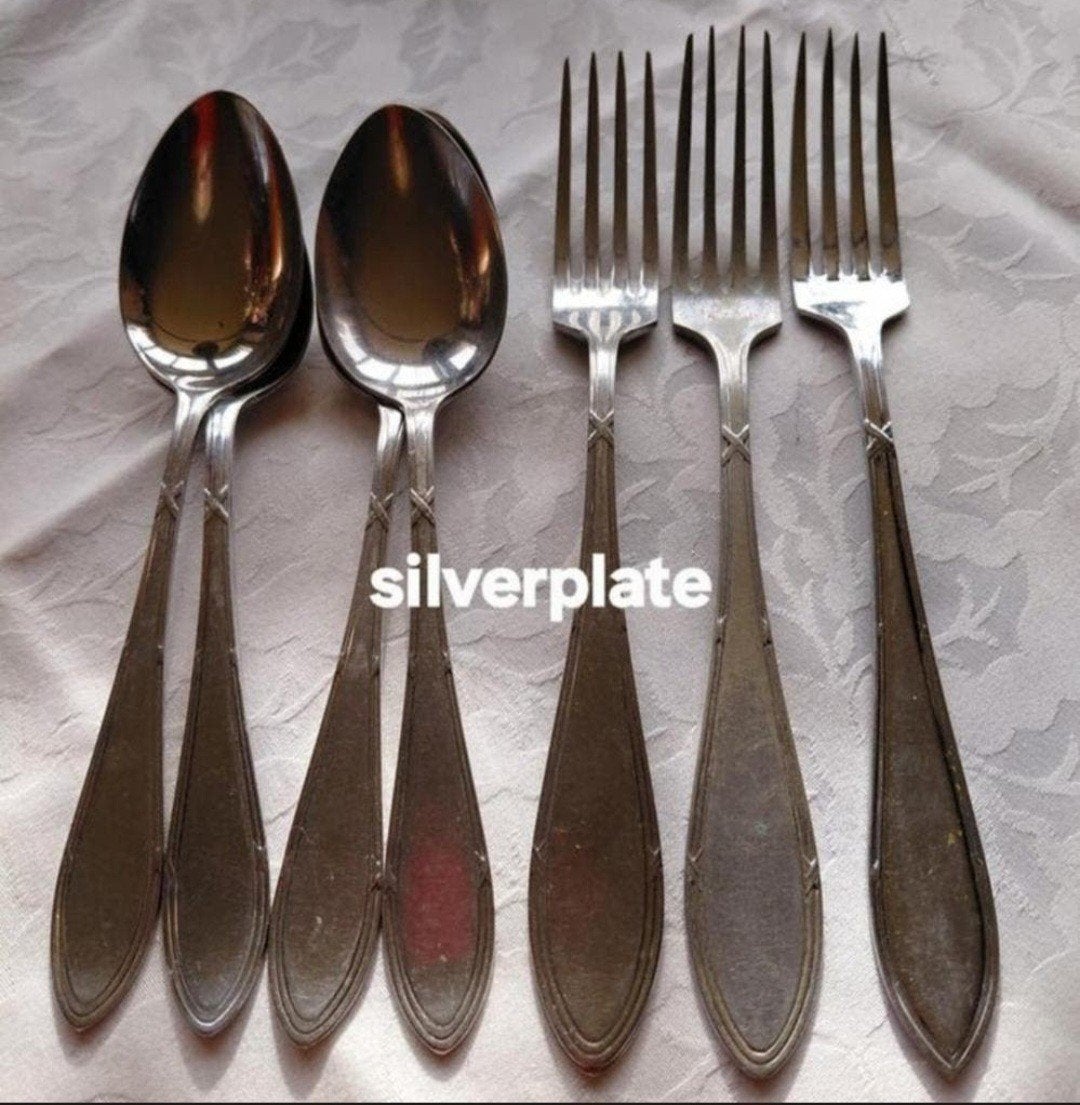Silverplate verzilverde lepels vorken

-, Antiek en Kunst, Ophalen of Verzenden