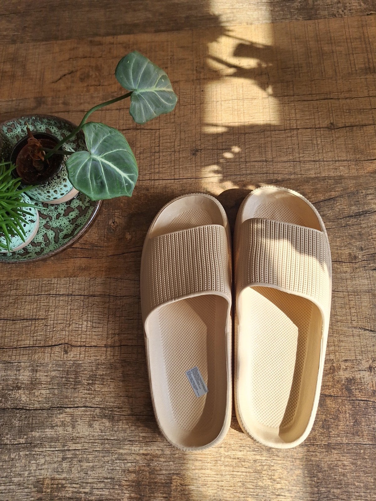 Slippers - Beige 44, Kinderen en Baby's, Babykleding | Schoentjes en Sokjes, Ophalen, Jongetje of Meisje, Overige typen, Nieuw