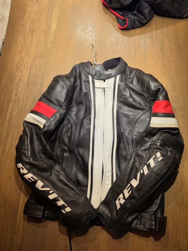 Revit dames motorjas (maat 44/M) en broek (maat L), Ophalen of Verzenden, Tweedehands, Dames, Combipak