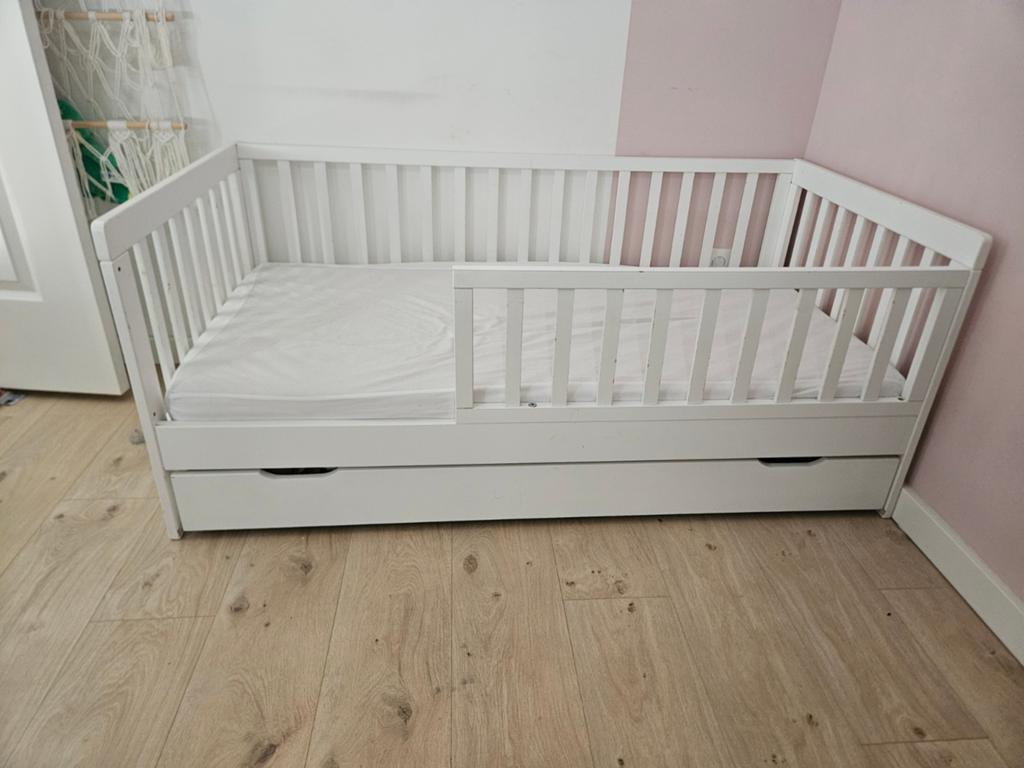 Peuterbed Petite Amelie 140 x  70 cm met onderschuiflade, Ophalen of Verzenden, 140 tot 160 cm, 70 tot 85 cm, Matras