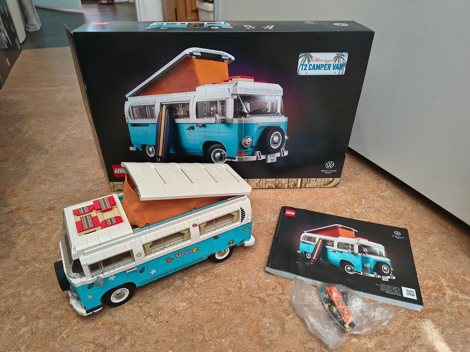 LEGO 10279 - Volkswagen T2 Kampeerbusje, Verzamelen, Ophalen of Verzenden, Zo goed als nieuw