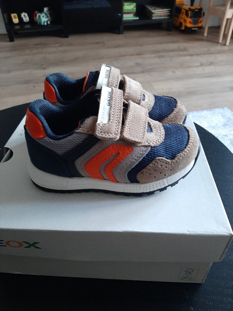 Geox schoenen, Schoenen, Nieuw, Ophalen of Verzenden, Jongen