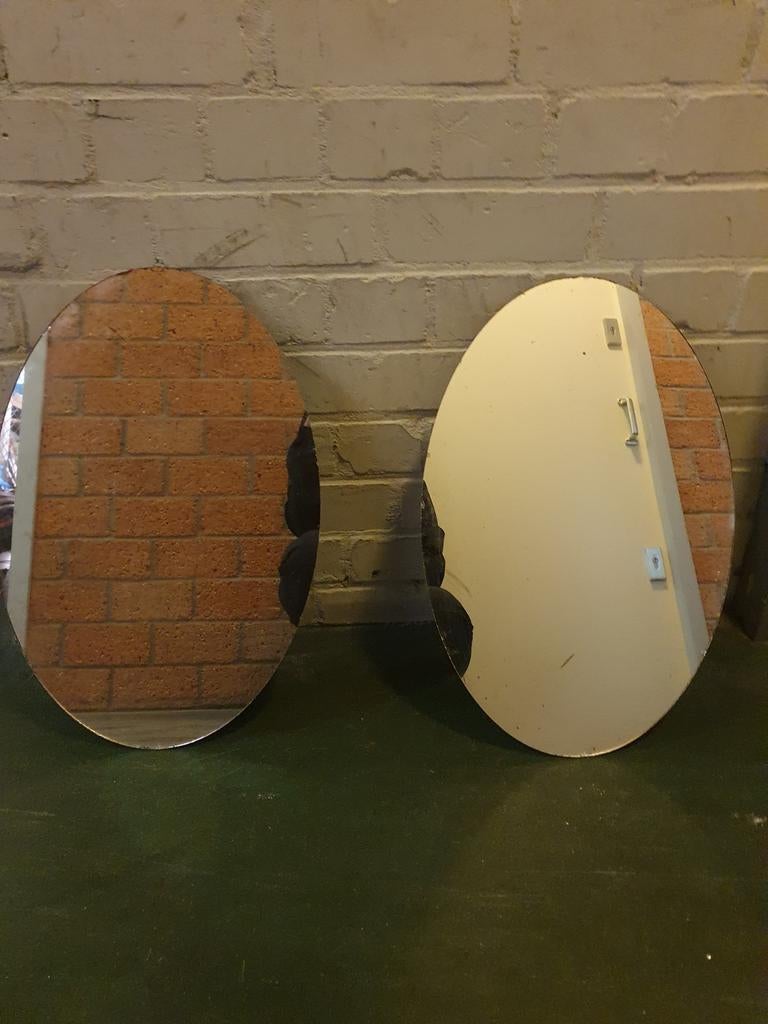 2 mooie spiegels, Antiek en Kunst, Ophalen of Verzenden, Rond, Minder dan 50 cm, Minder dan 100 cm