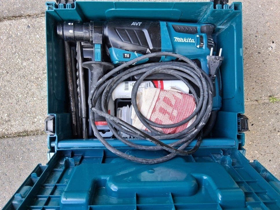 makita avt hr2631  boorhamer in koffer koff, Ophalen, Zo goed als nieuw, Boor- en/of Breekhamer