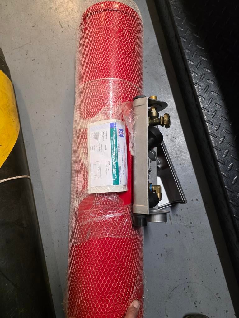 Nieuwe 25 liter gasfles met regelaar, Ophalen of Verzenden