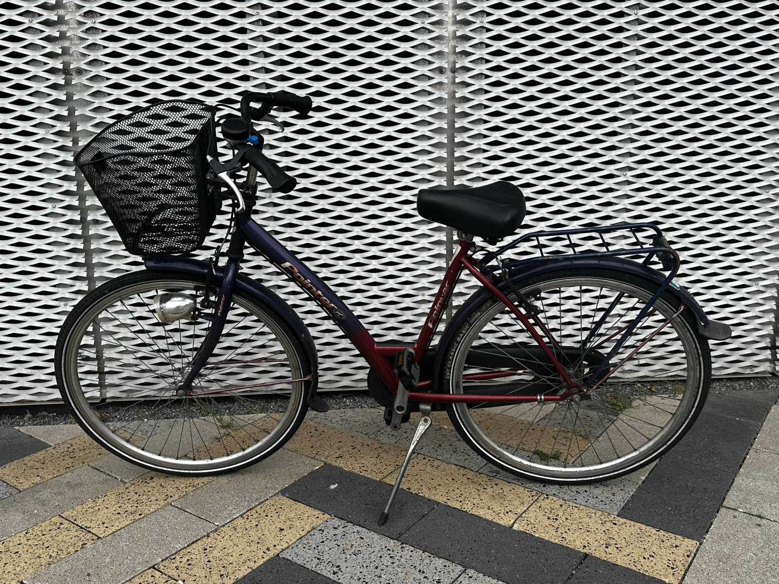 PACKAGE DEAL: Two Solid Dutch Bikes (Pointer & Gazelle), Fietsen en Brommers, Fietsen | Dames | Damesfietsen, Ophalen, Velgrem