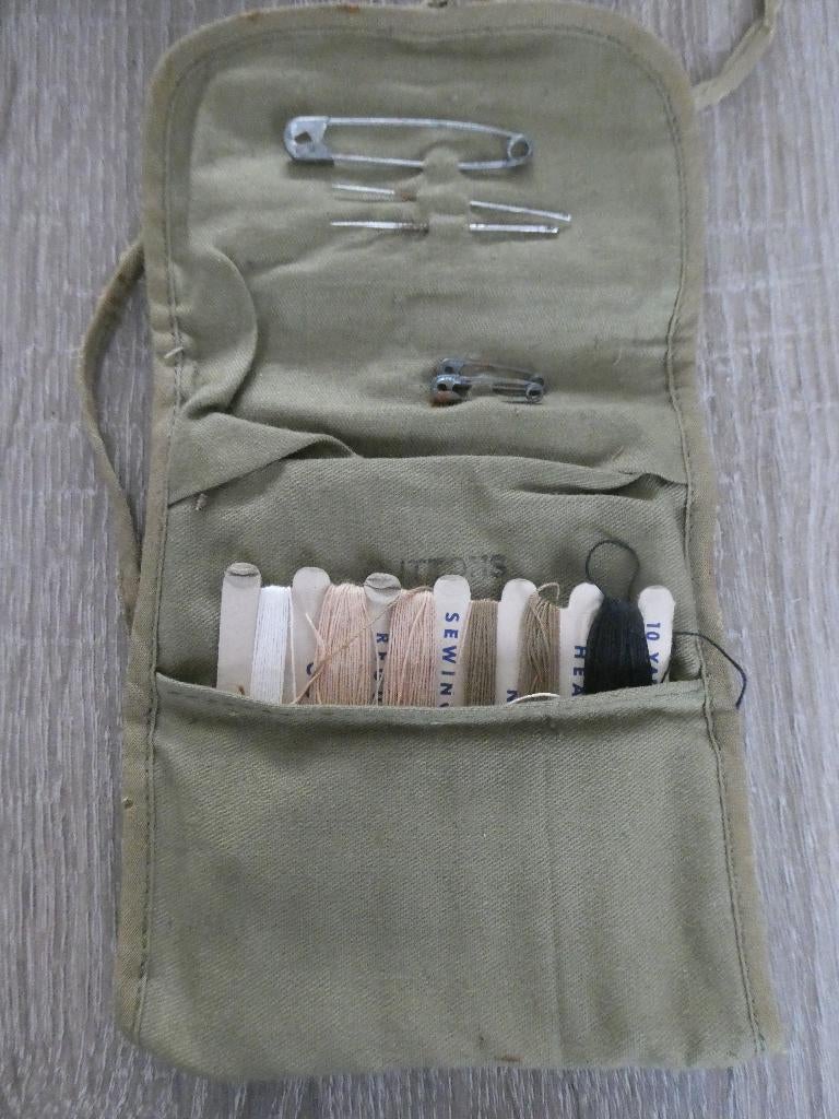 US Army sewing kit, Verzamelen, Militaria | Tweede Wereldoorlog, Ophalen of Verzenden, Landmacht, Amerika, Kleding of Schoenen