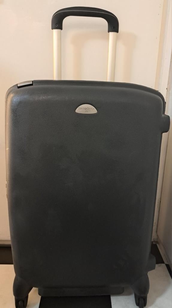 Samsonite koffer 4 wielen cijferslot 75 cm adres label, Hard kunststof, 45 tot 55 cm, Ophalen of Verzenden, Zo goed als nieuw