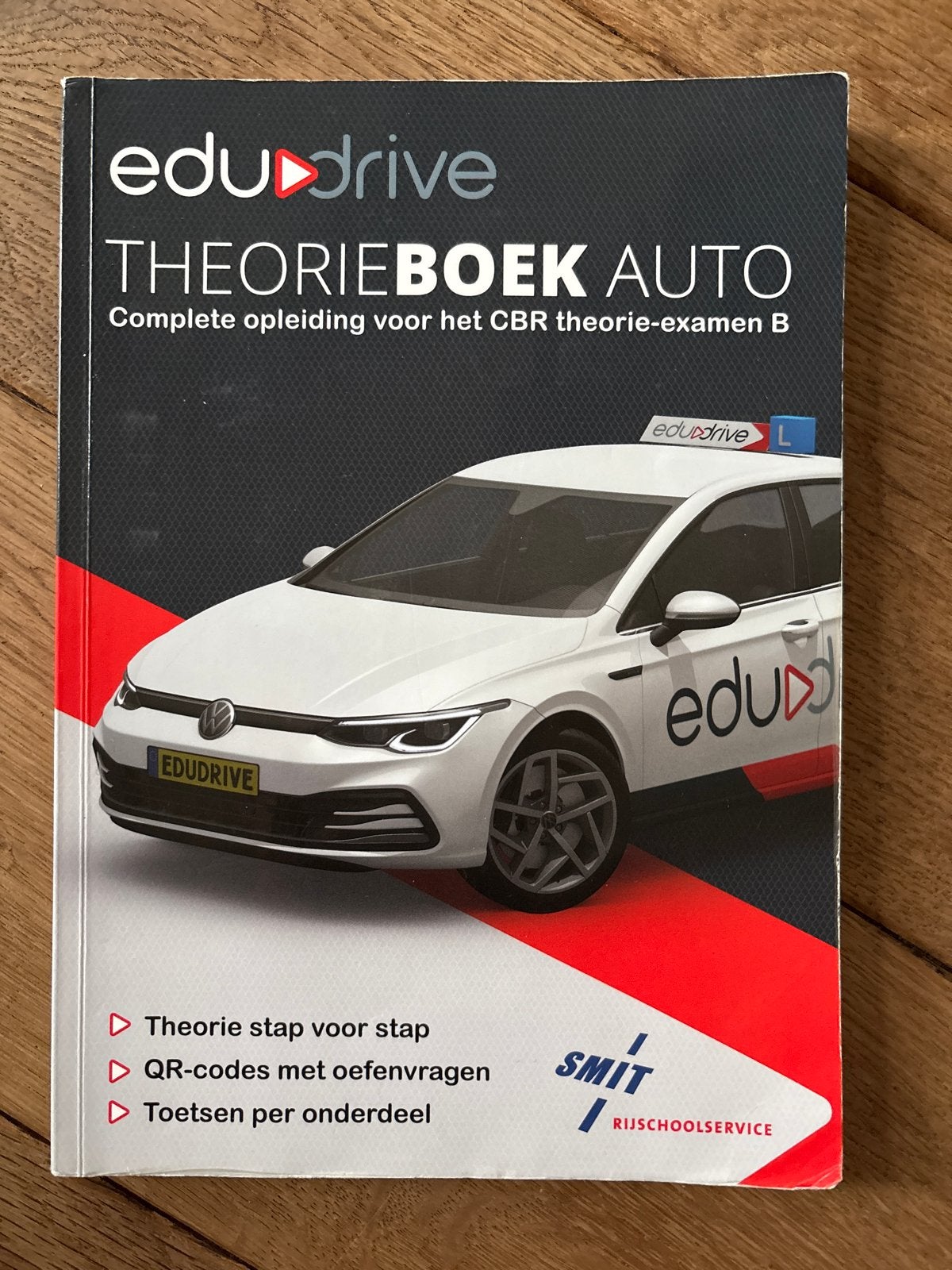 EduDrive Theorieboek Auto - CBR Theorie-examen B, Boeken, Auto's | Boeken, Ophalen of Verzenden, Zo goed als nieuw, Algemeen