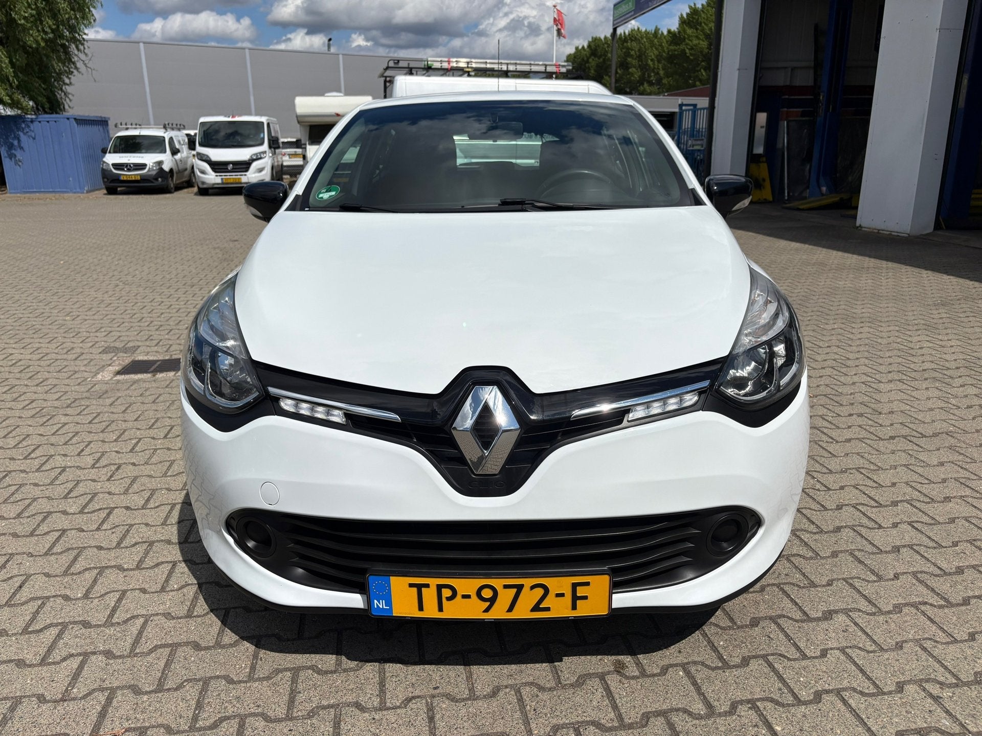 Renault Clio 1.2 16V (RIJKLAARPRIJS/BOVAG), Auto's, Voorwielaandrijving, 12 maanden, Stof, Gebruikt