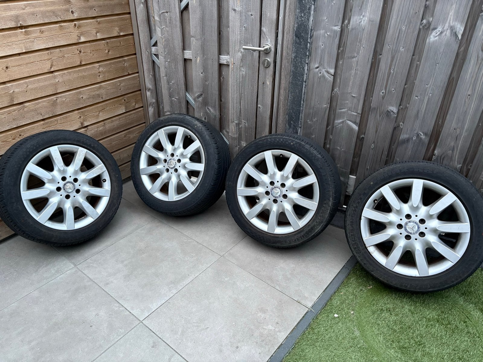 Mercedes S-klasse W221 18 inch velgen met zomerbanden, Auto-onderdelen, Banden en Velgen, Ophalen, 18 inch, Gebruikt, 255 mm